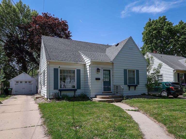 Listing photo 4