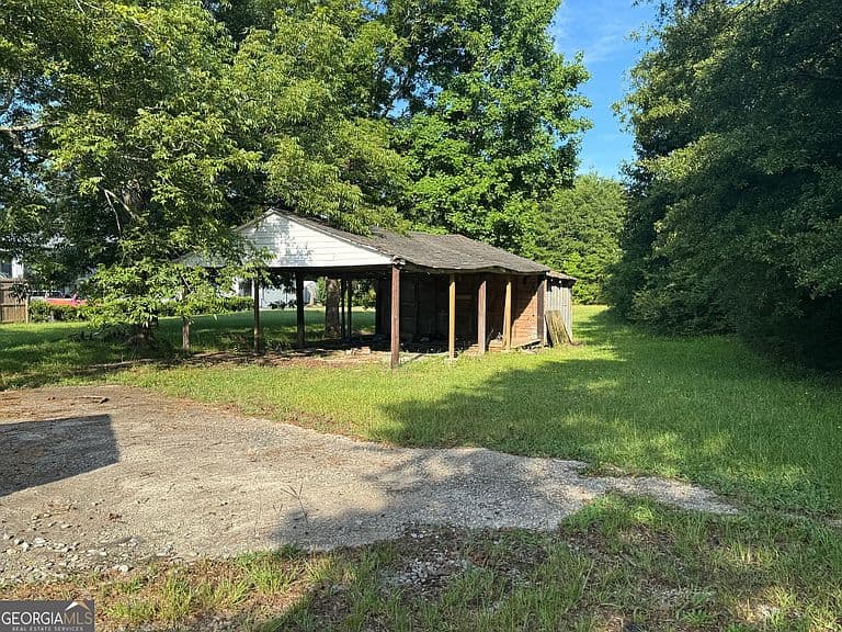 Listing photo 5