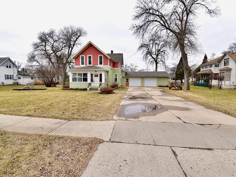 Listing photo 3