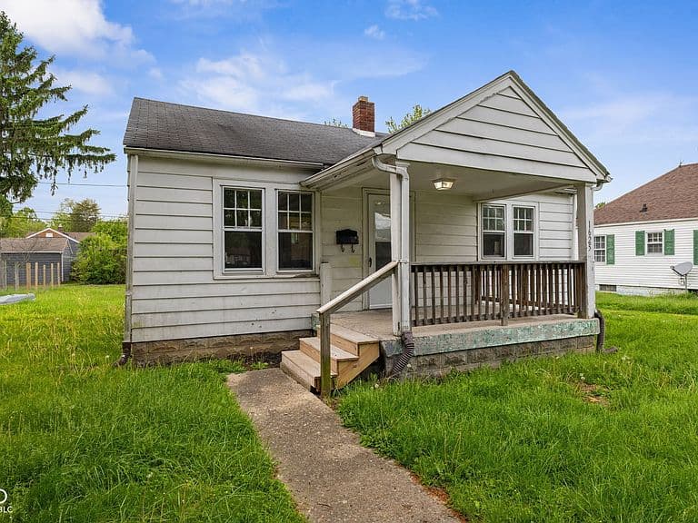 Listing photo 2