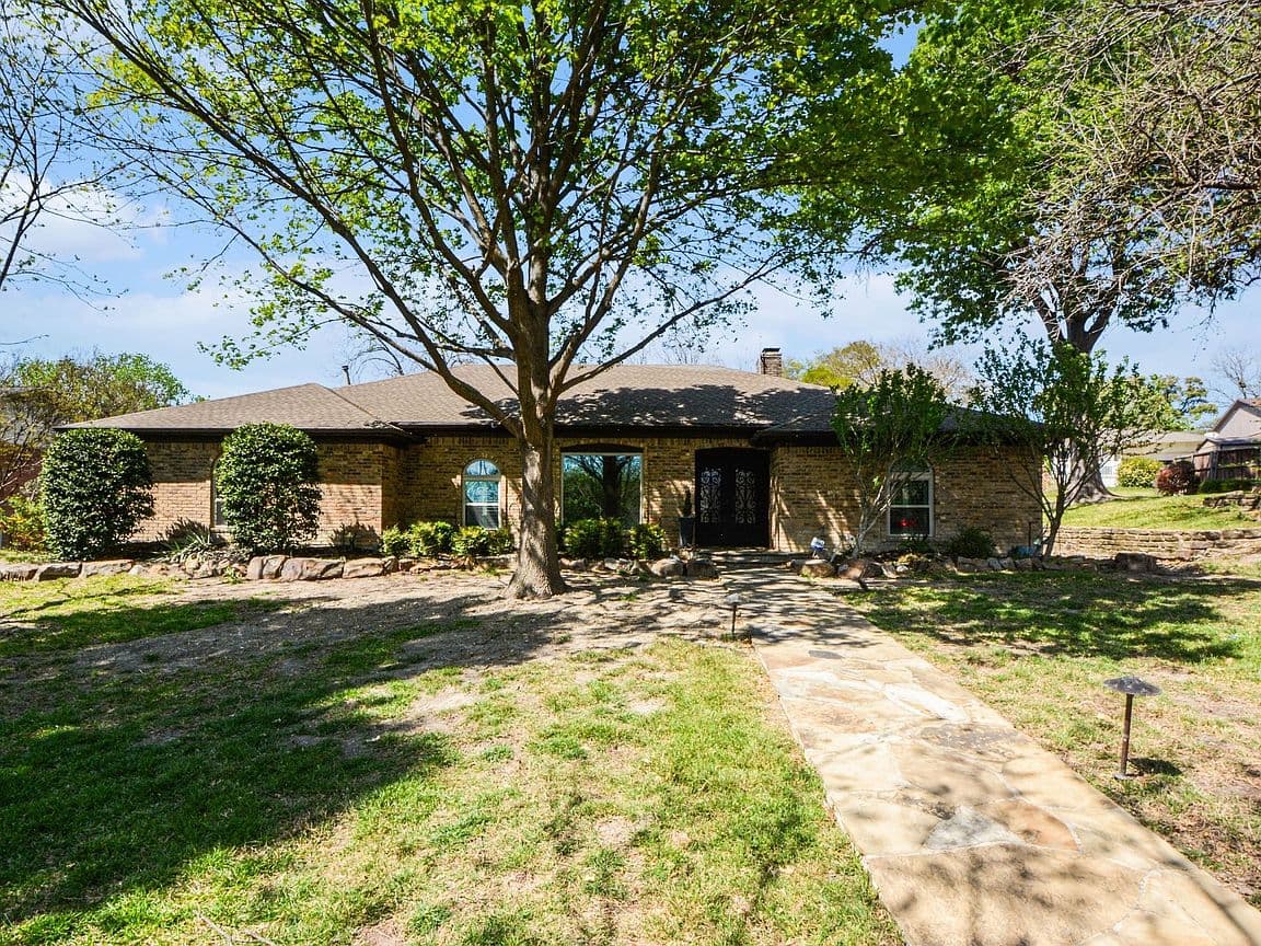 Primary listing photo