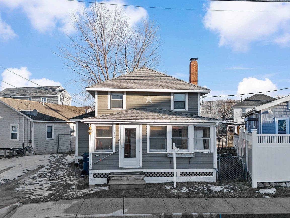 Primary listing photo