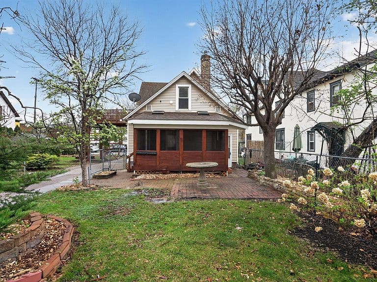 Listing photo 3
