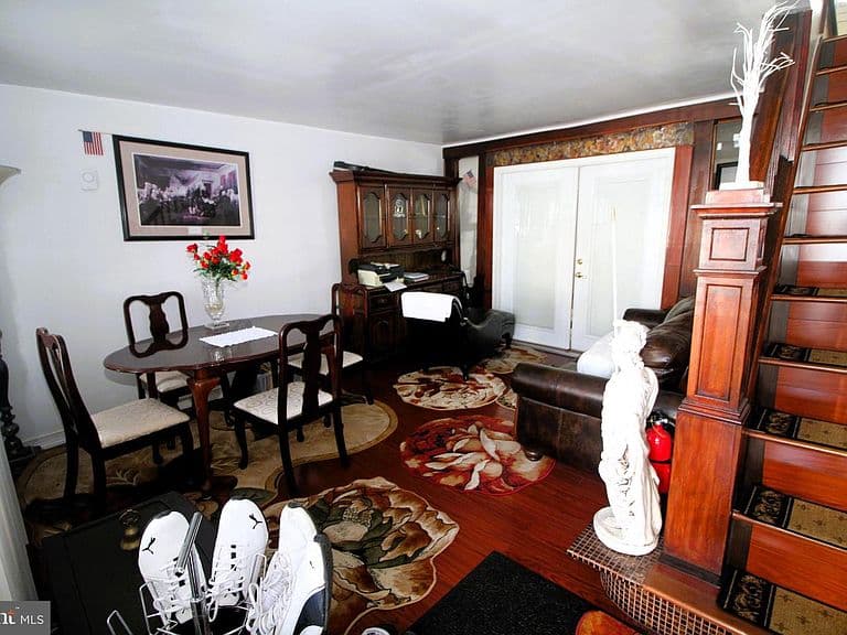 Listing photo 4