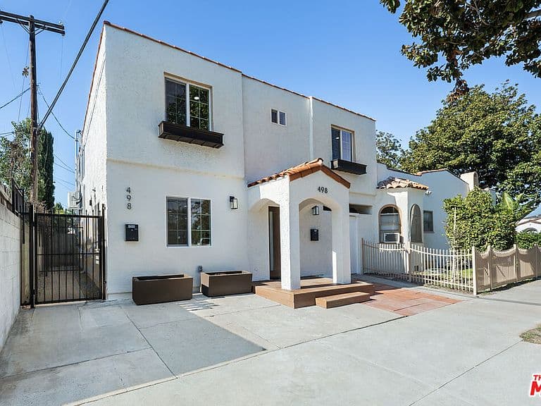 Listing photo 3