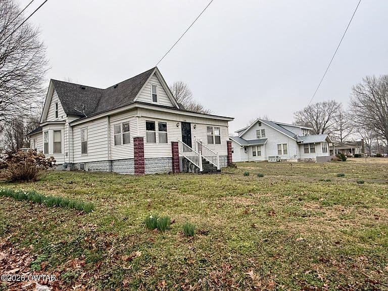 Listing photo 2