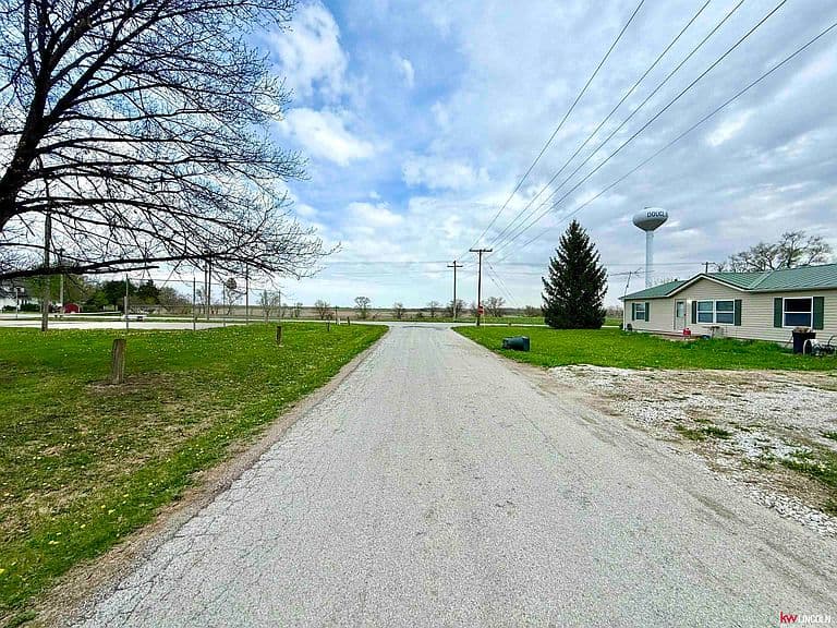 Listing photo 5