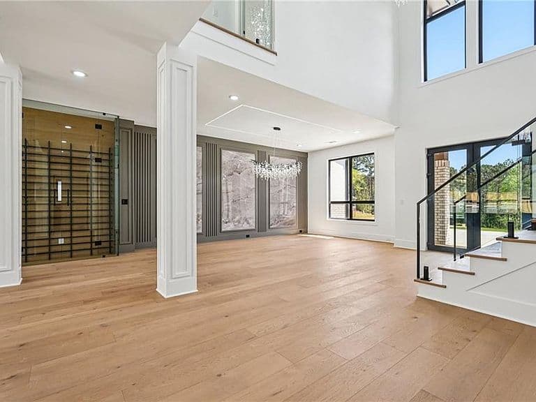 Listing photo 4
