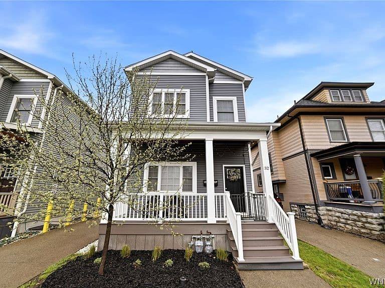Listing photo 2