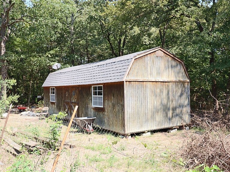 Listing photo 4