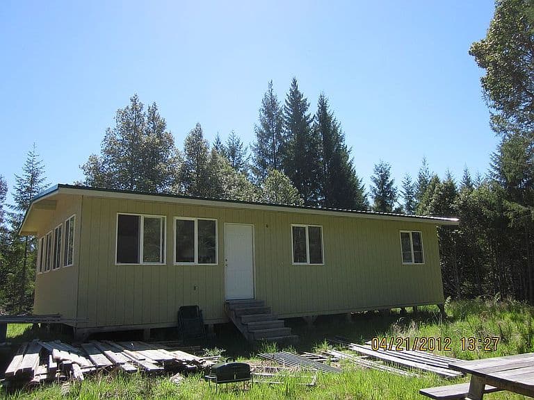 Listing photo 2