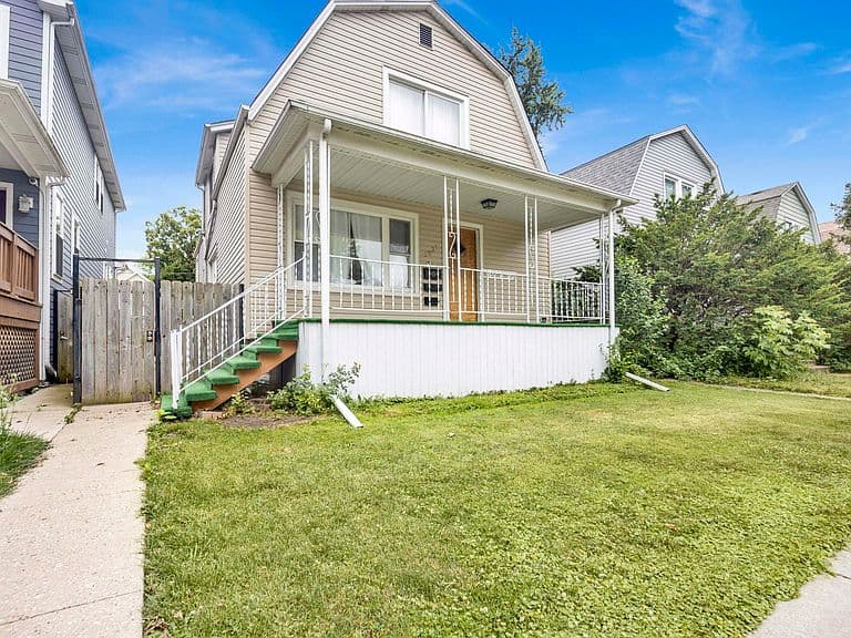 Listing photo 3