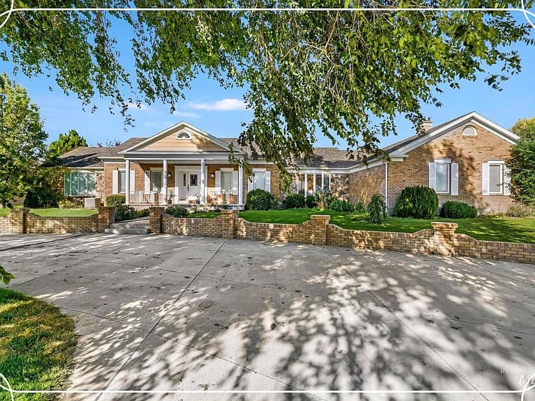 Listing photo