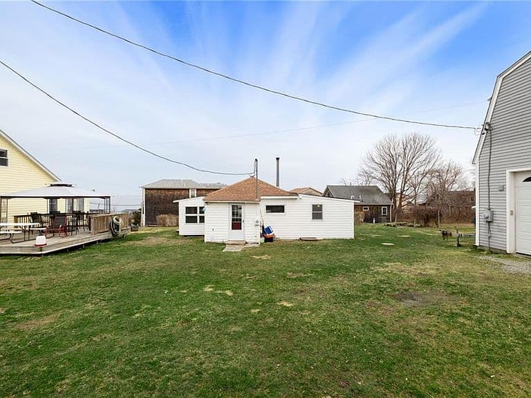 Listing photo 5