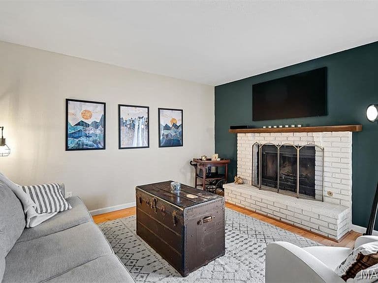 Listing photo 4