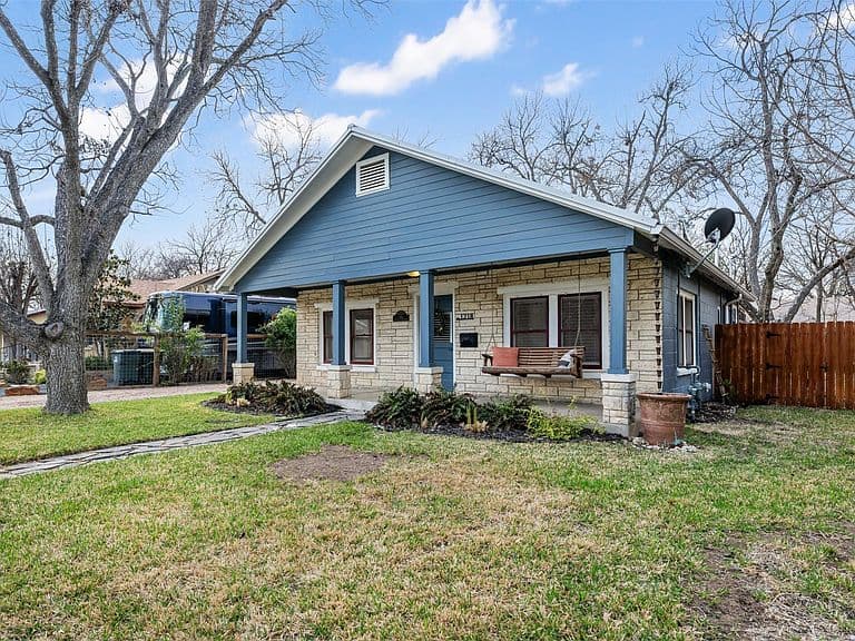 Listing photo 5