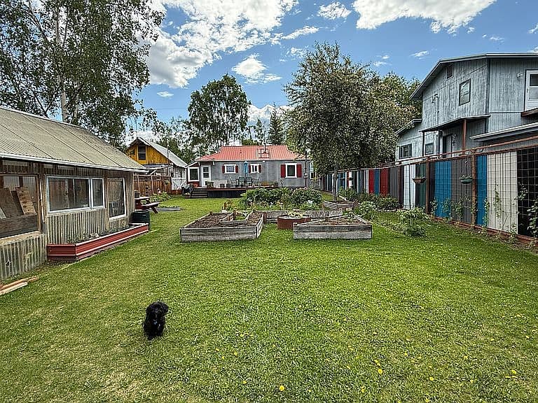 Listing photo 5