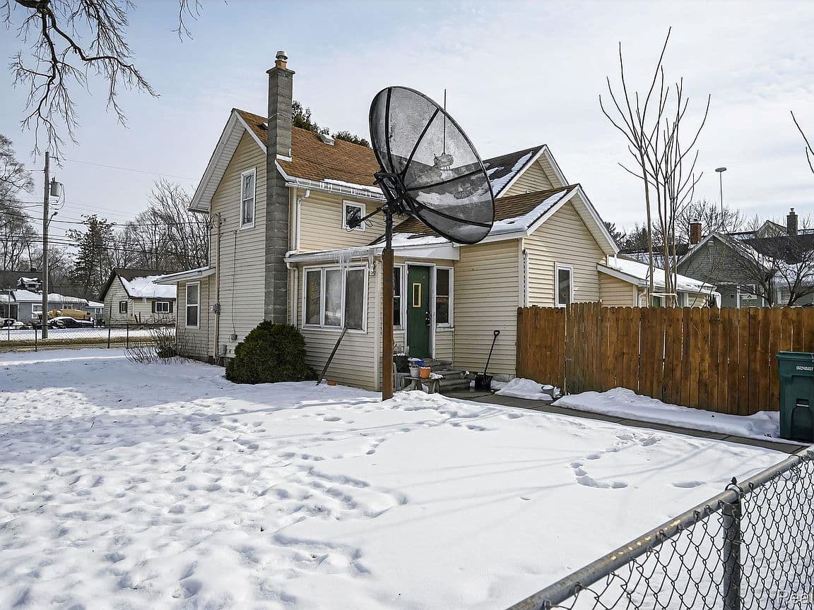 Primary listing photo