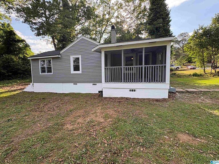 Listing photo 3