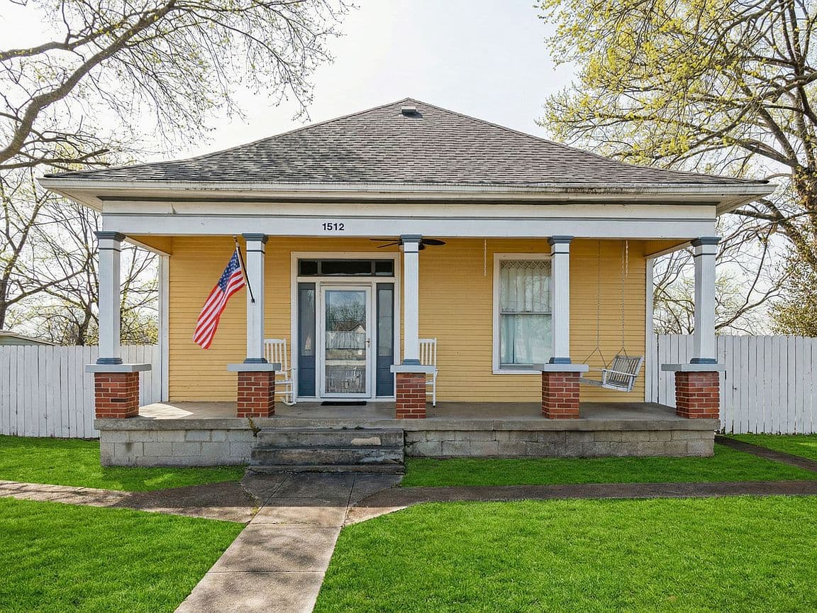 Primary listing photo
