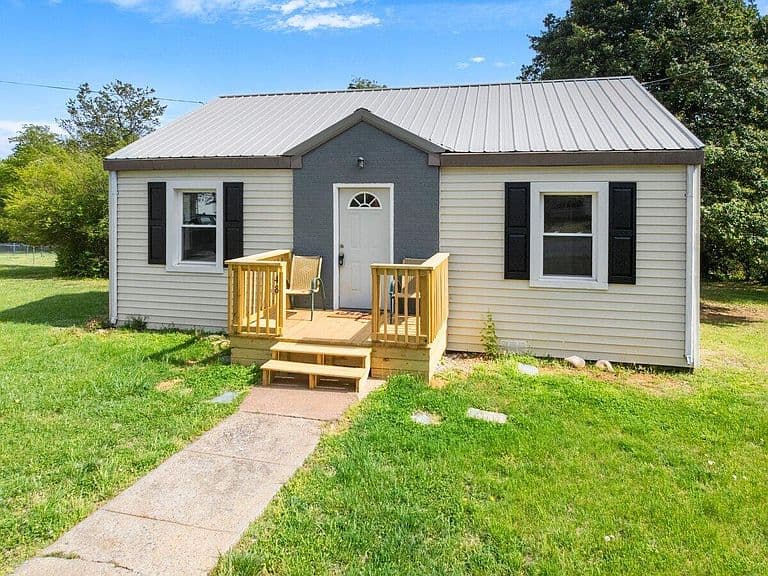Listing photo 5