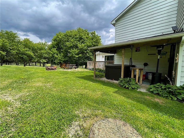 Listing photo 5