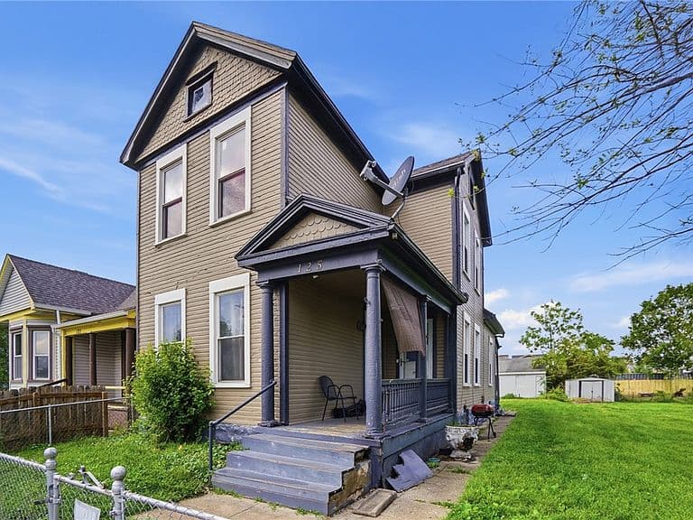 Listing photo 3