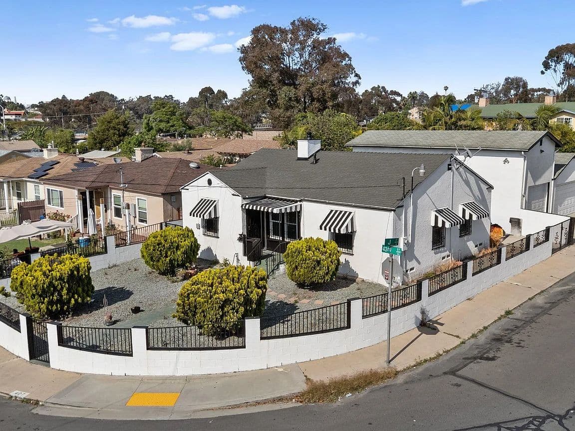 Primary listing photo