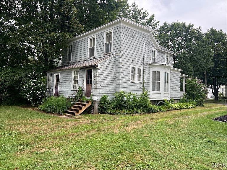Listing photo 4