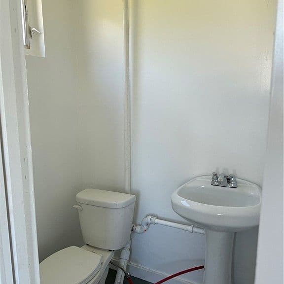 Listing photo 4