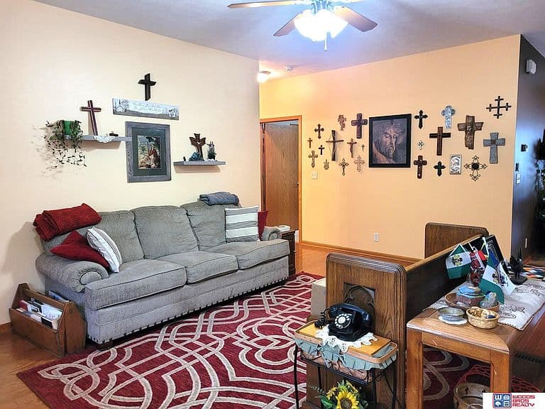 Listing photo 3