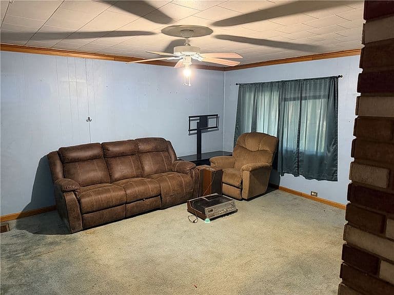Listing photo 3