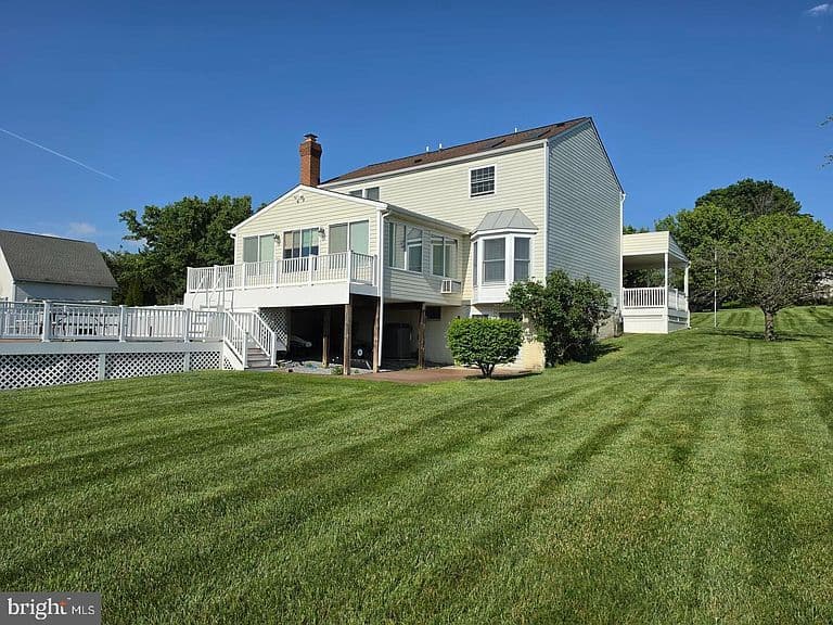 Listing photo 3