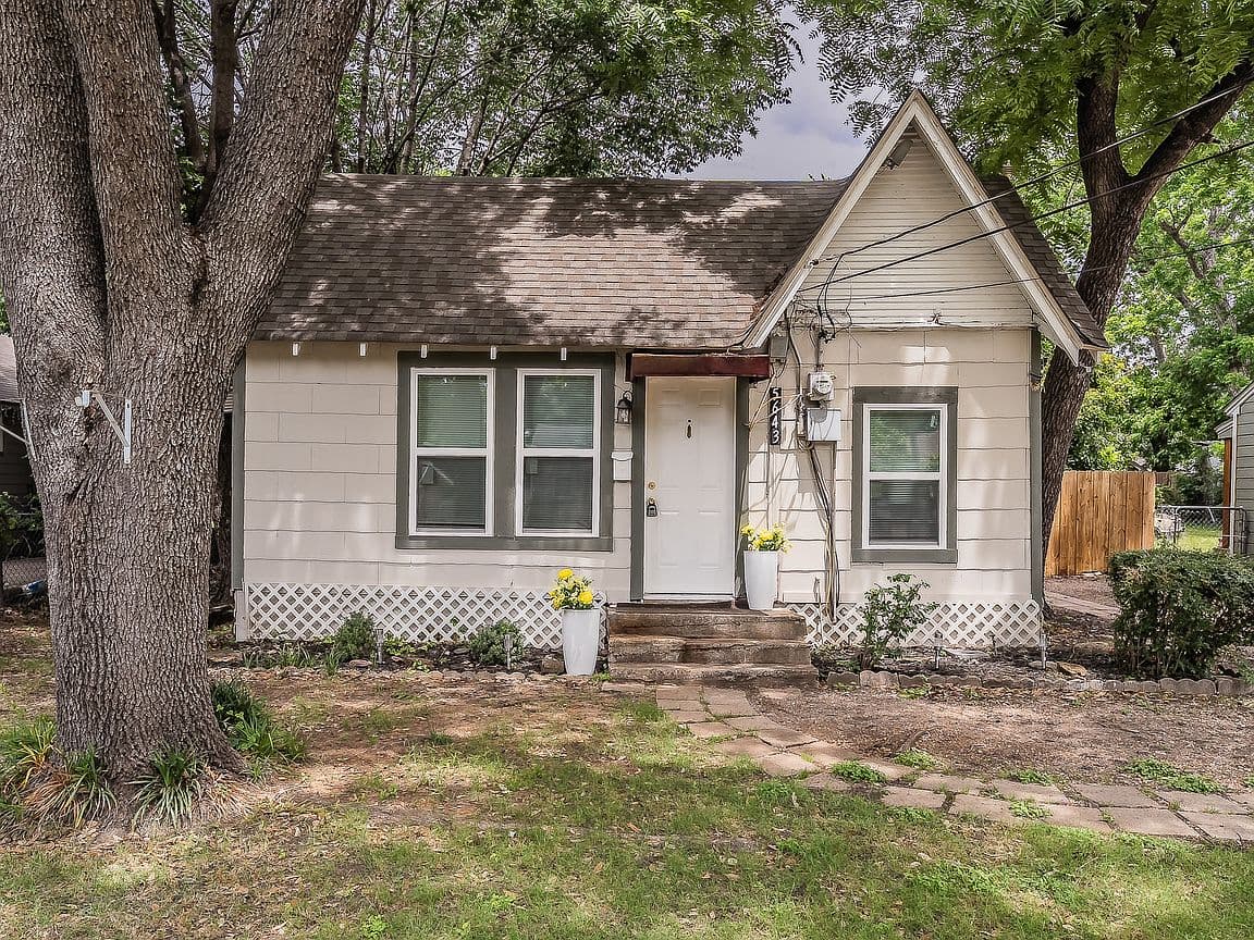 Primary listing photo