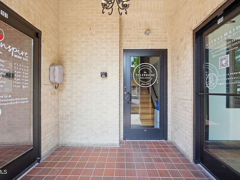 Listing photo 4