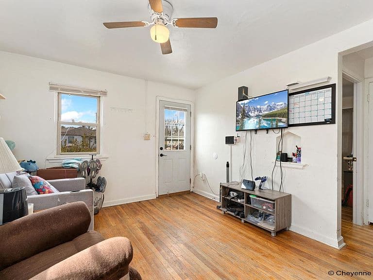 Listing photo 4