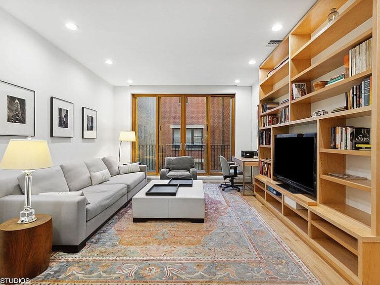 Listing photo 4