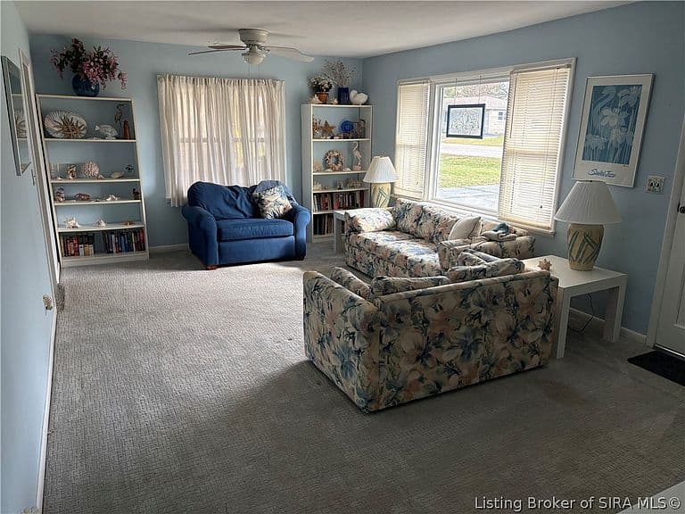Listing photo 4