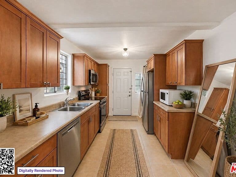 Listing photo 5