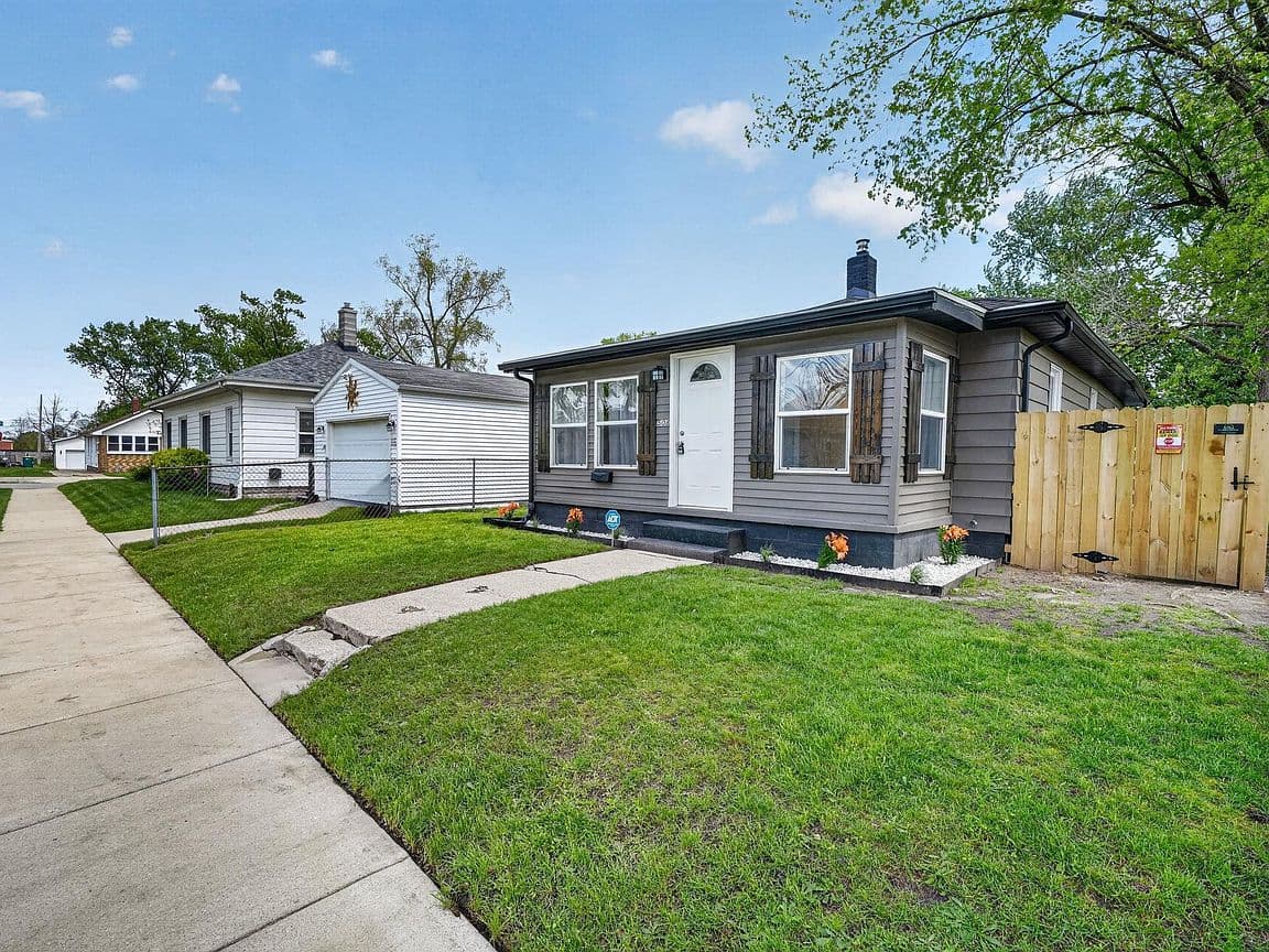 Primary listing photo