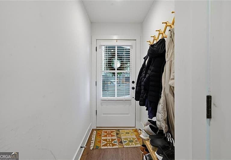 Listing photo 5