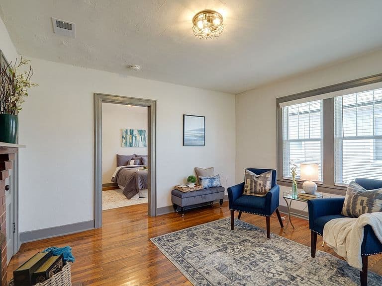 Listing photo 5