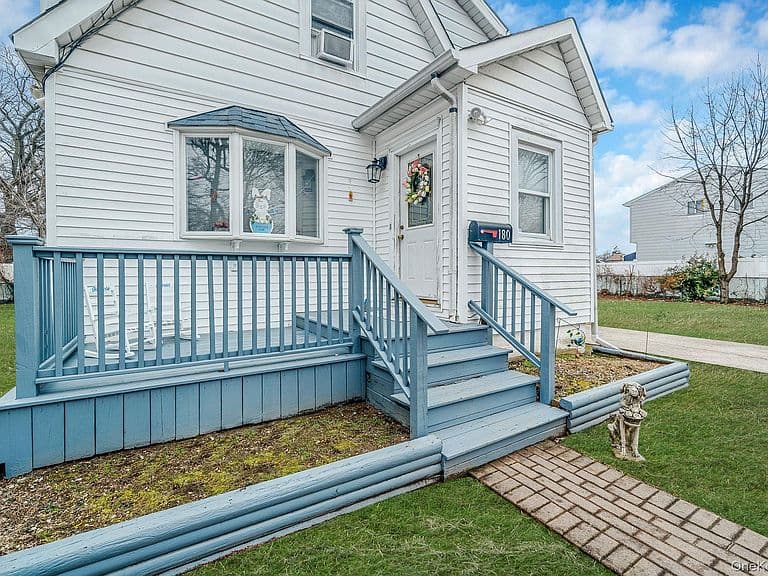 Listing photo 4
