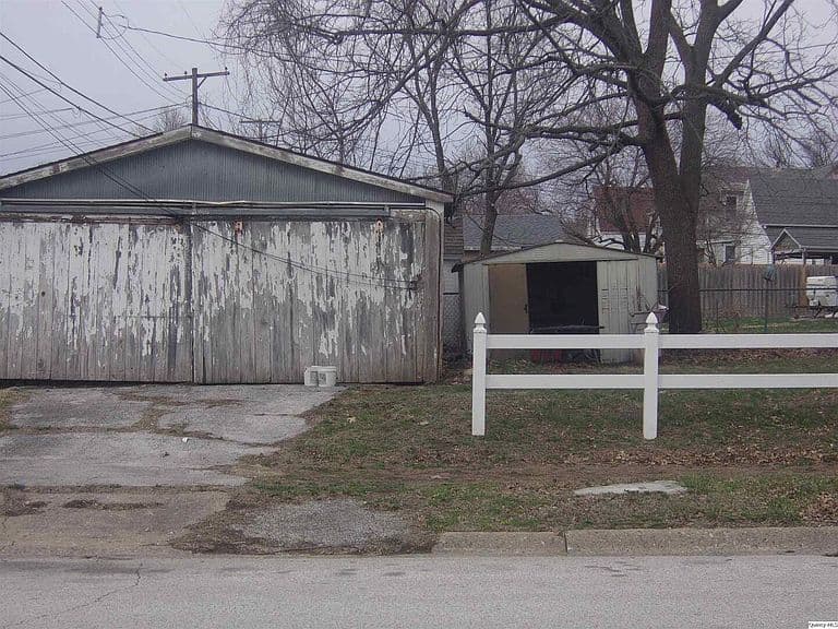 Listing photo 5