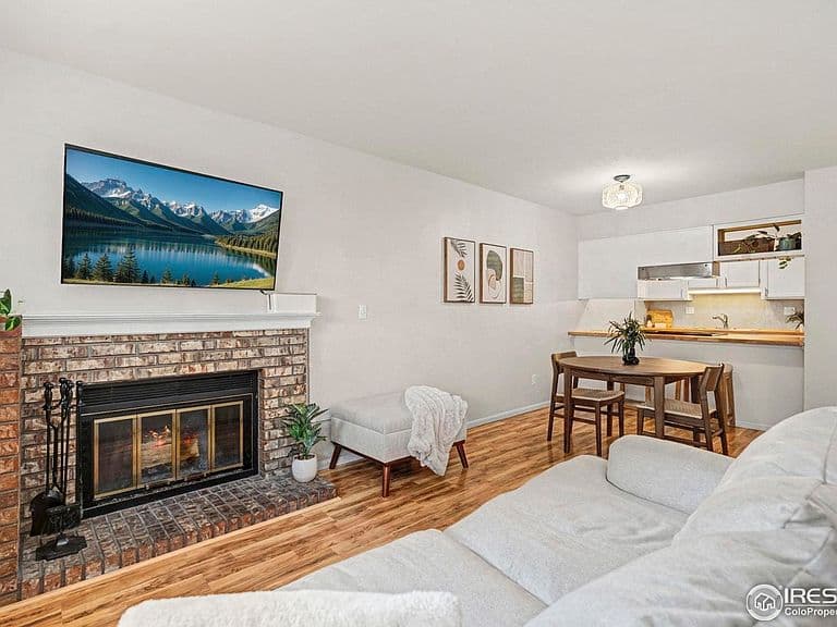 Listing photo 4
