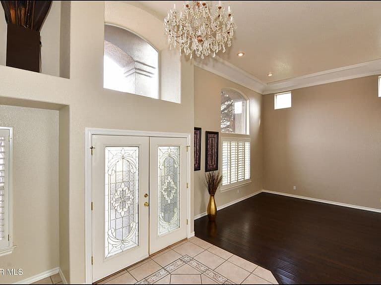 Listing photo 4