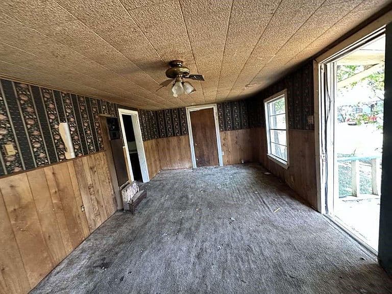 Listing photo 5