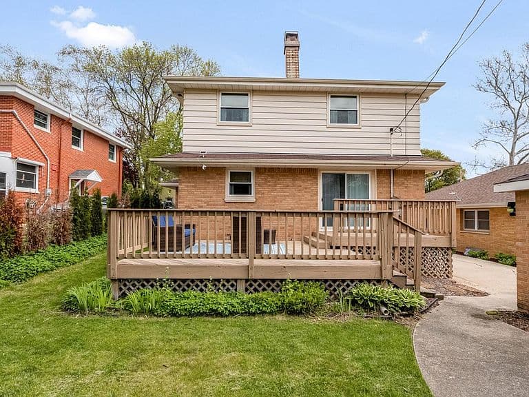 Listing photo 4