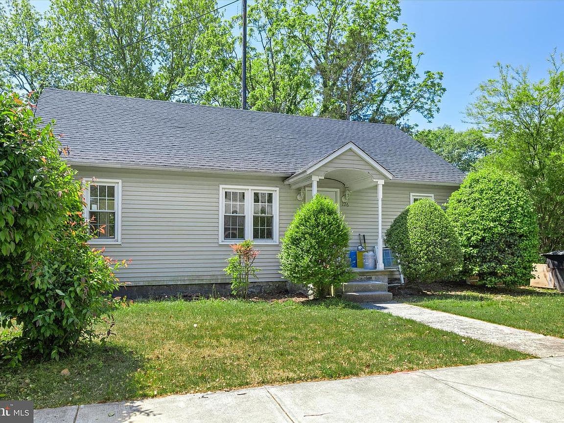 Primary listing photo