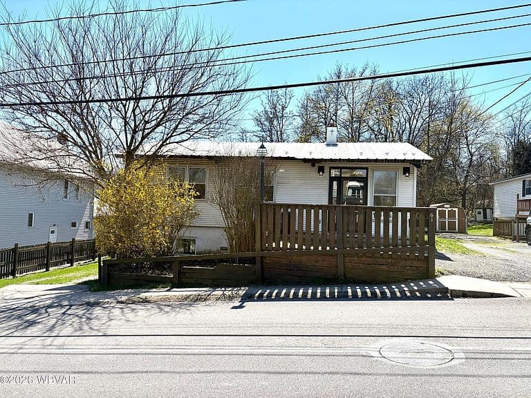 Listing photo 2
